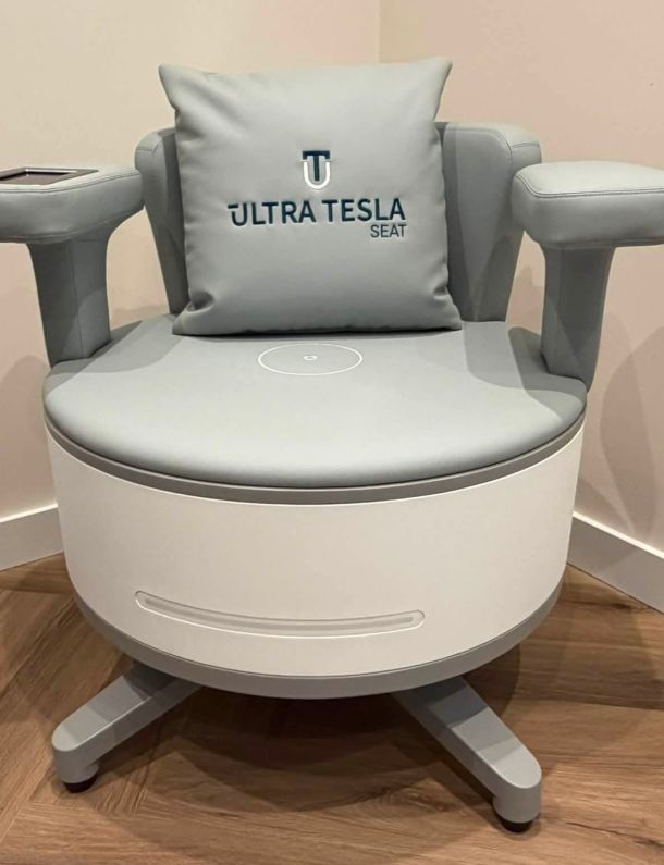 Ultra Tesla Seat